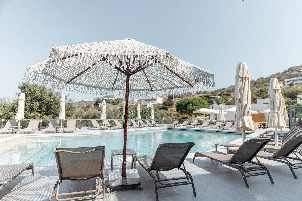 גומושלוק Astrid Hotel מראה חיצוני תמונה