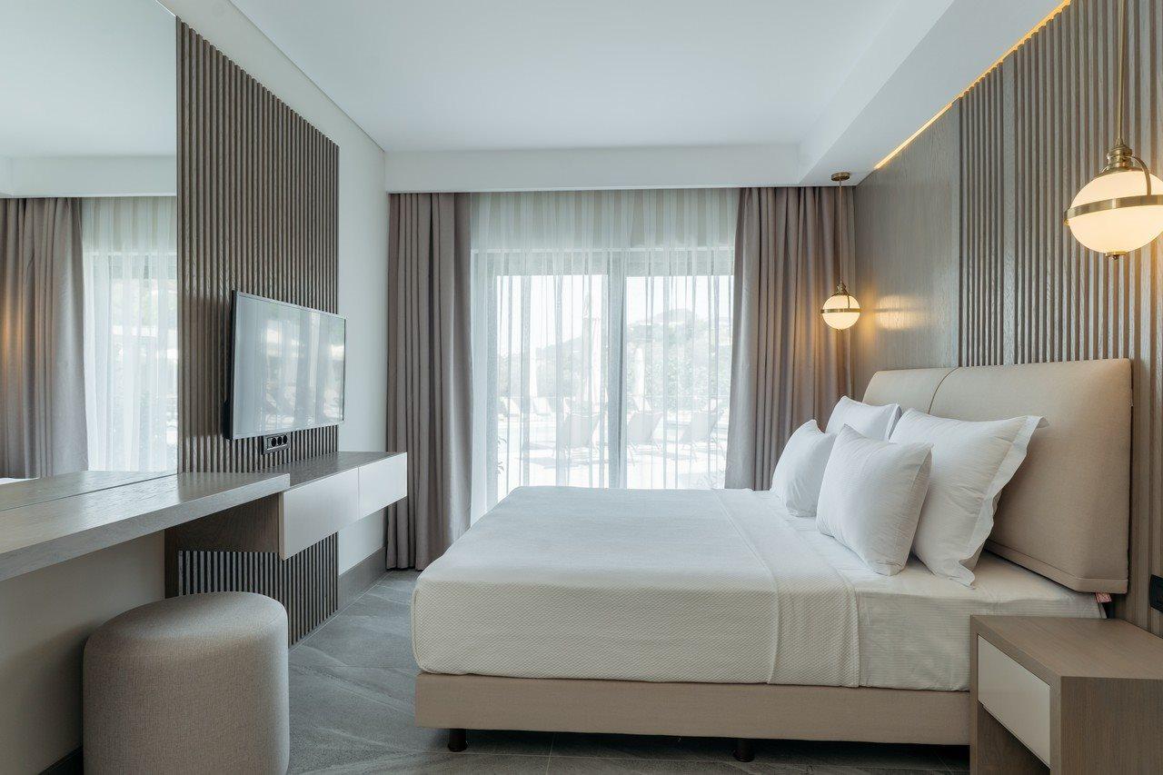 גומושלוק Astrid Hotel מראה חיצוני תמונה