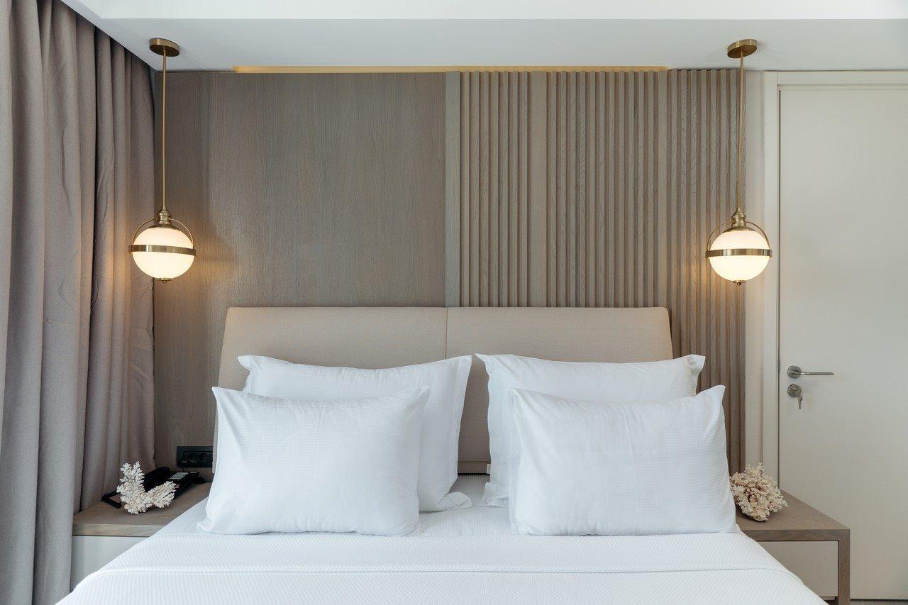 גומושלוק Astrid Hotel מראה חיצוני תמונה