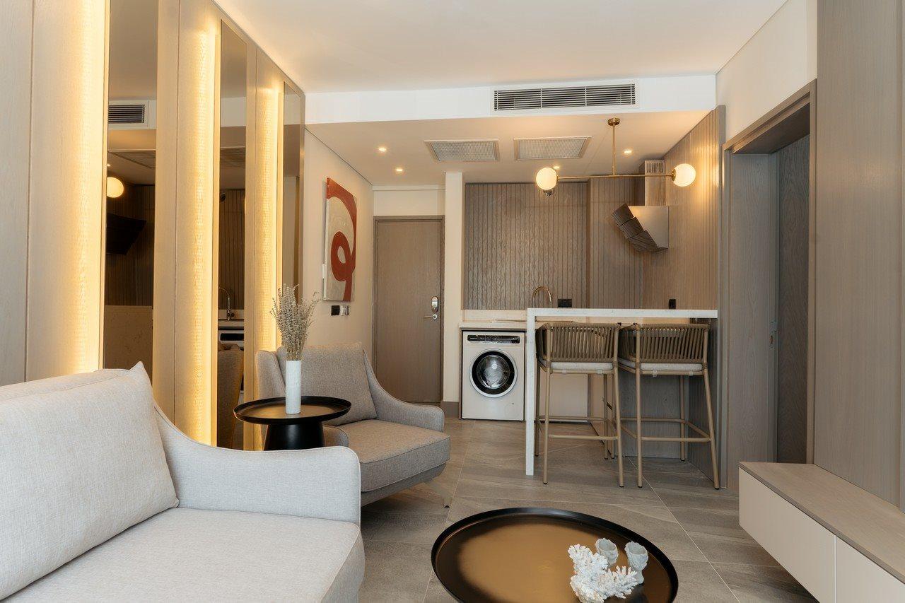 גומושלוק Astrid Hotel מראה חיצוני תמונה